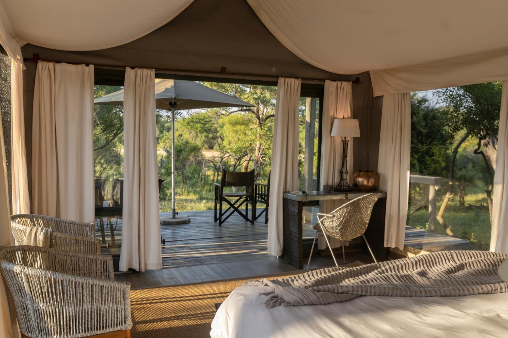 Simbavati River Lodge ティムババティ野生保護区 エクステリア 写真