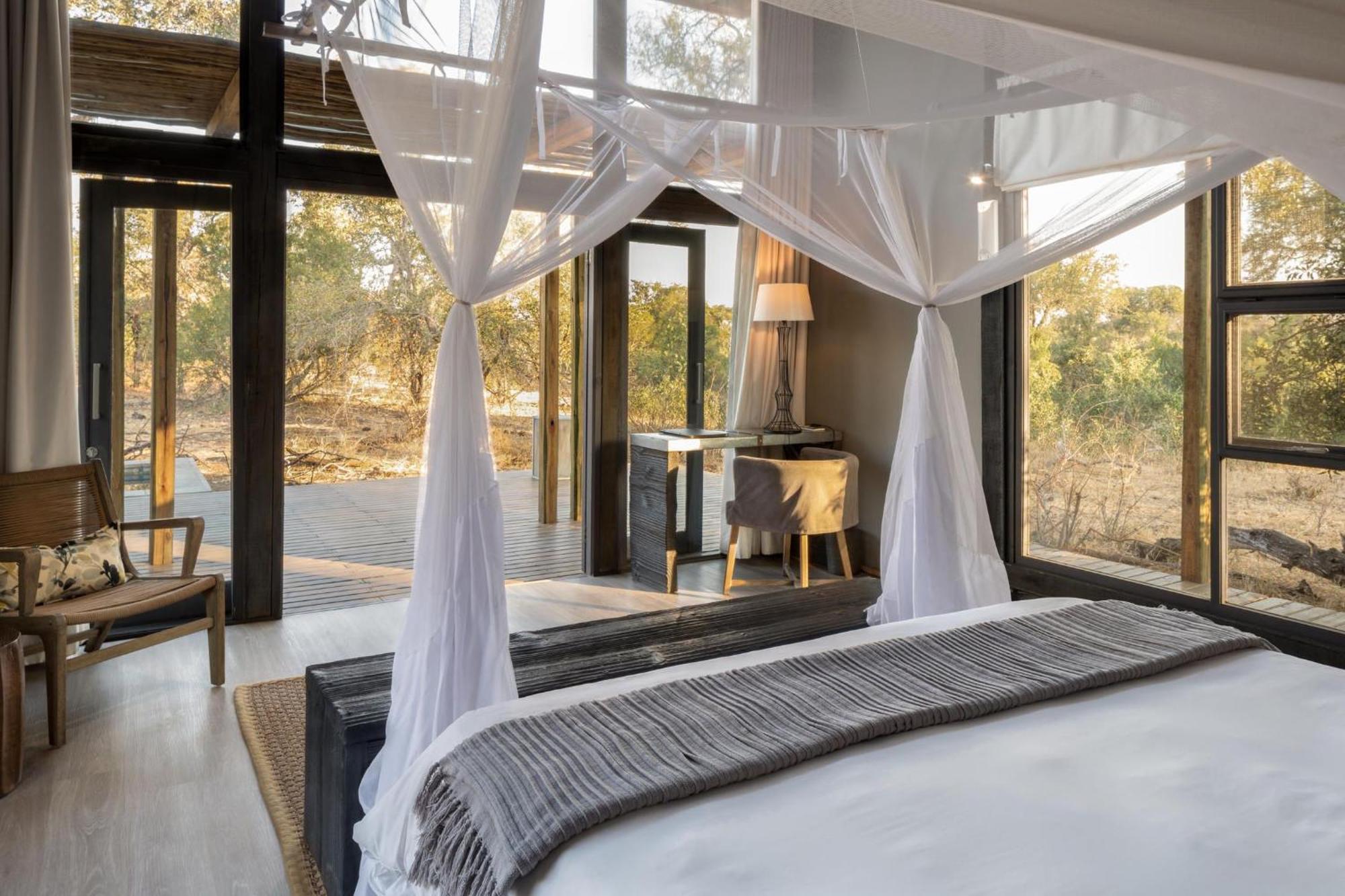 Simbavati River Lodge ティムババティ野生保護区 エクステリア 写真