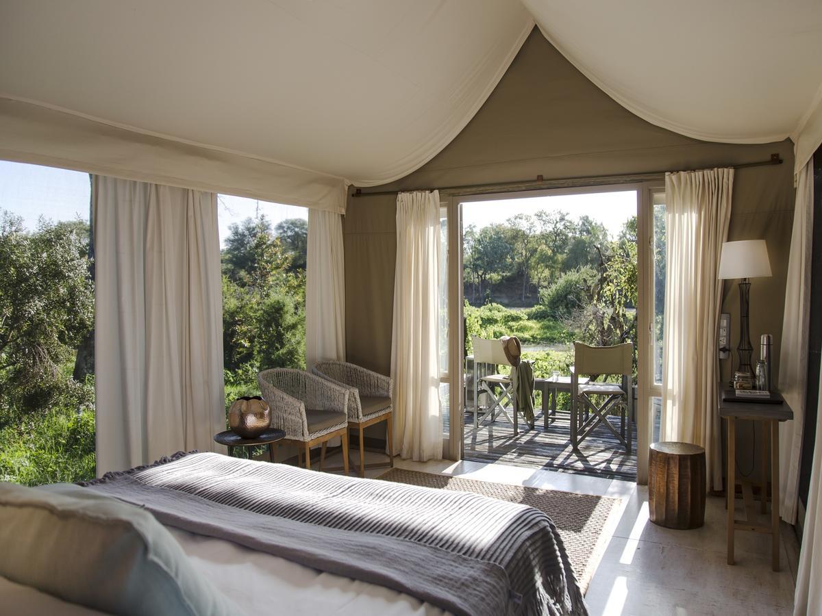 Simbavati River Lodge ティムババティ野生保護区 エクステリア 写真
